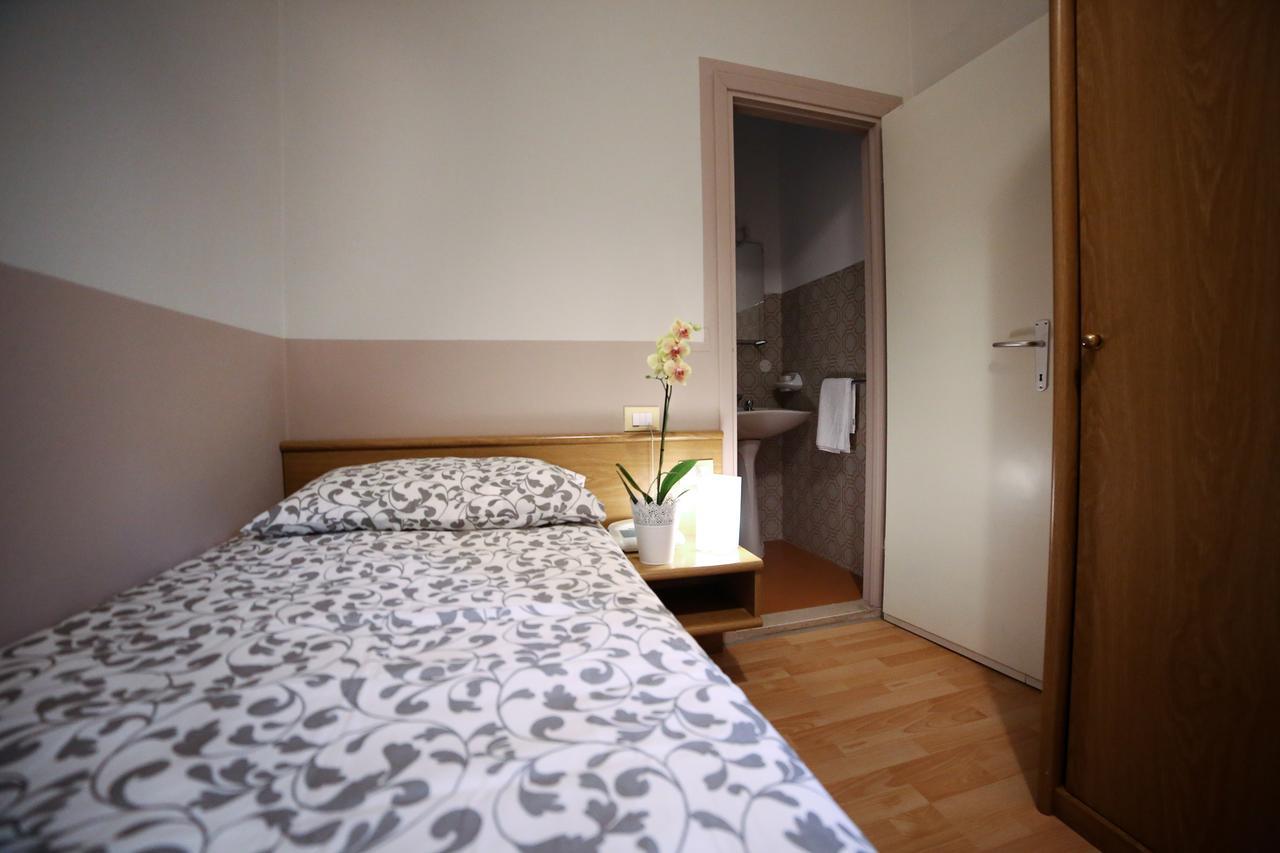 Albergo Livorno Кашіана-Терме Екстер'єр фото